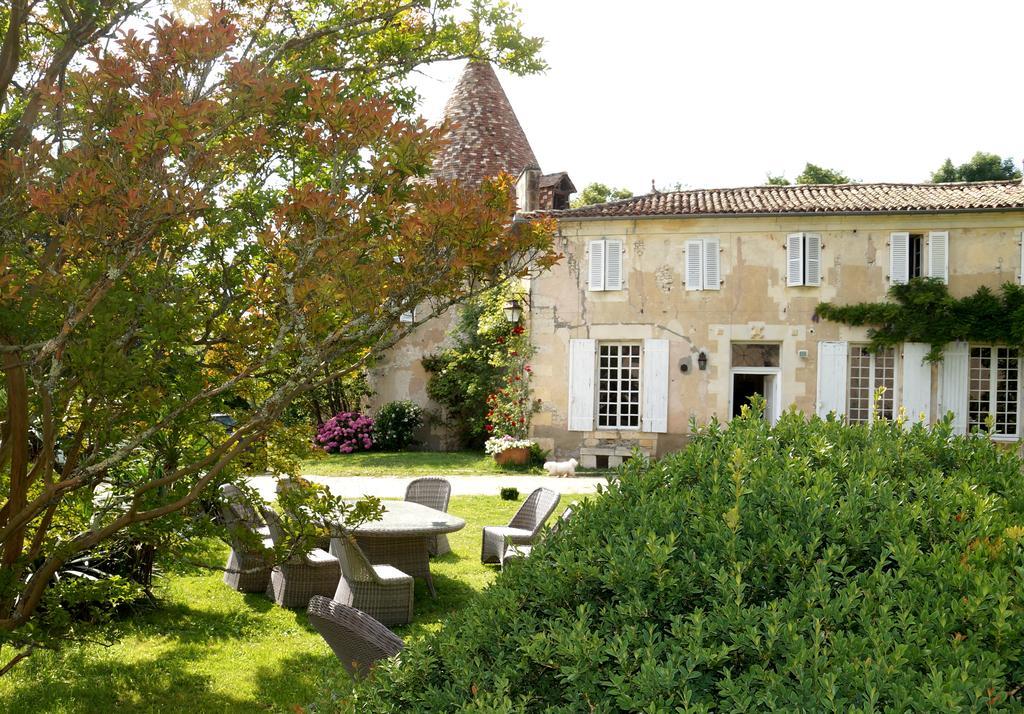 Bed and Breakfast Chateau De Puyrigaud Léoville Exterior foto